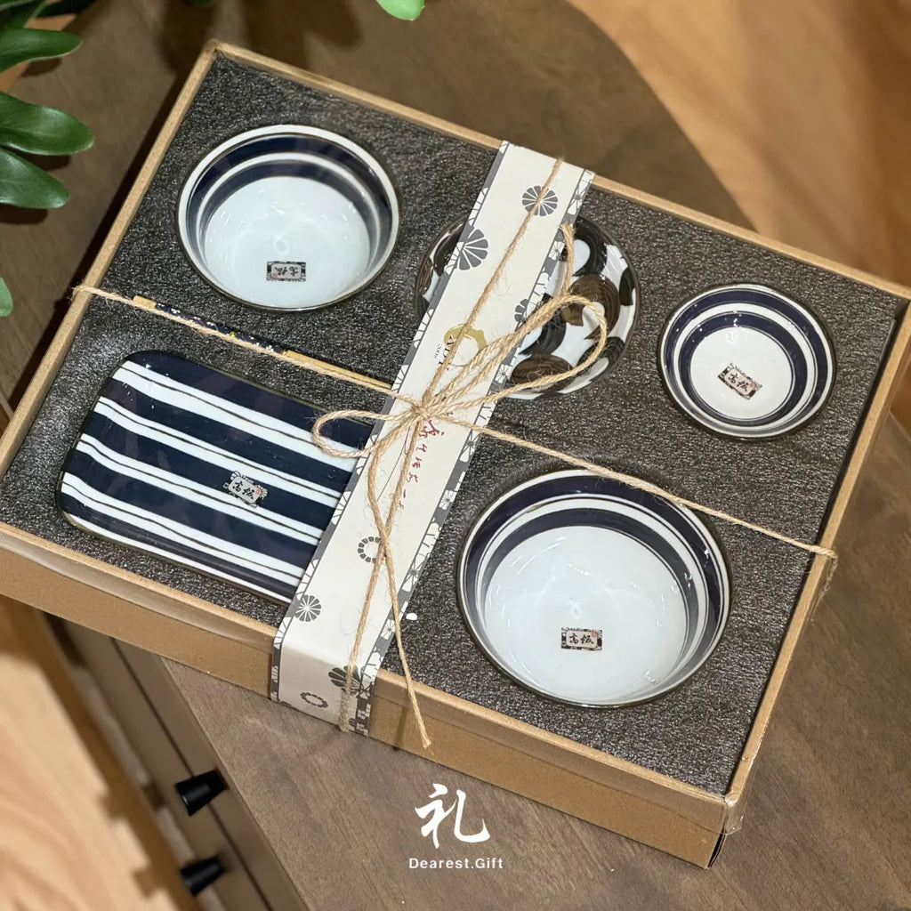 Japanese Ceramic Dinnerware Set